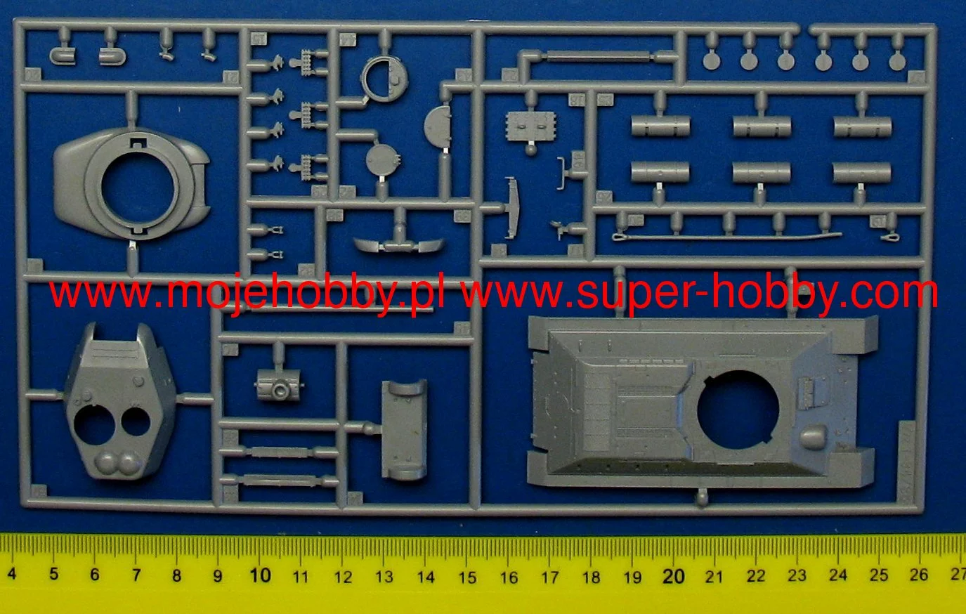 Revell 03302 T-34 / 85 10 Revell 03302 T-34 / 85 - Image 10