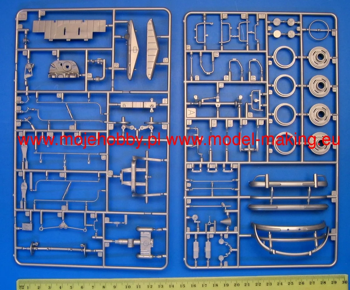 Revell 07399 VW T1 SAMBA BUS 5 Revell 07399 VW T1 SAMBA BUS - Image 5