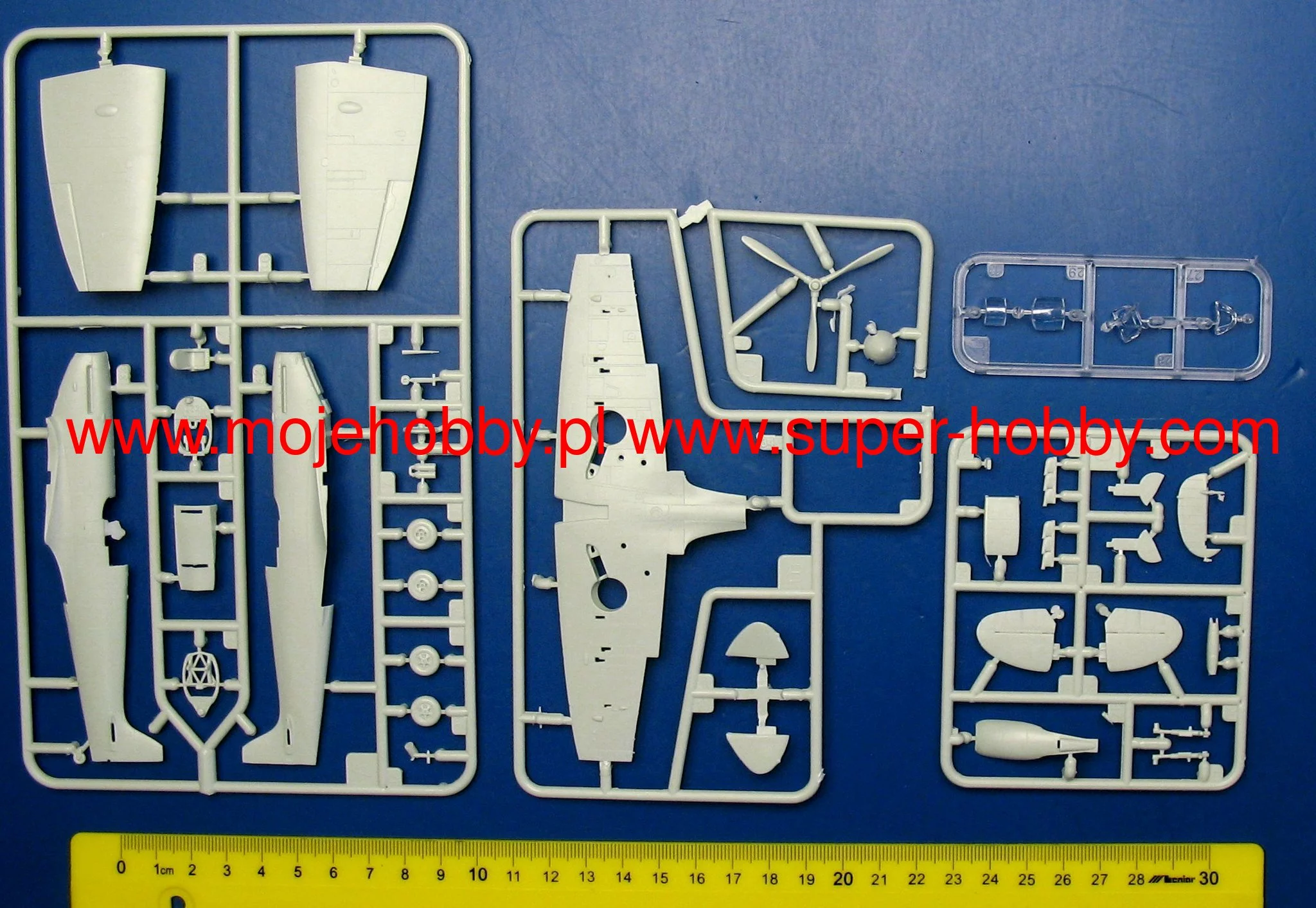 Revell 03953 Spitfire Mk.IIa 7 Revell 03953 Spitfire Mk.IIa - Image 7