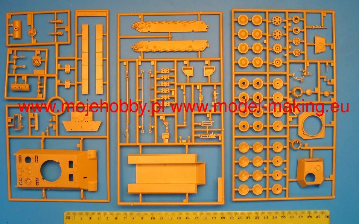 Revell 03171 PzKpfw V PANTHER Ausf.G 3 Revell 03171 PzKpfw V PANTHER Ausf.G - Image 3