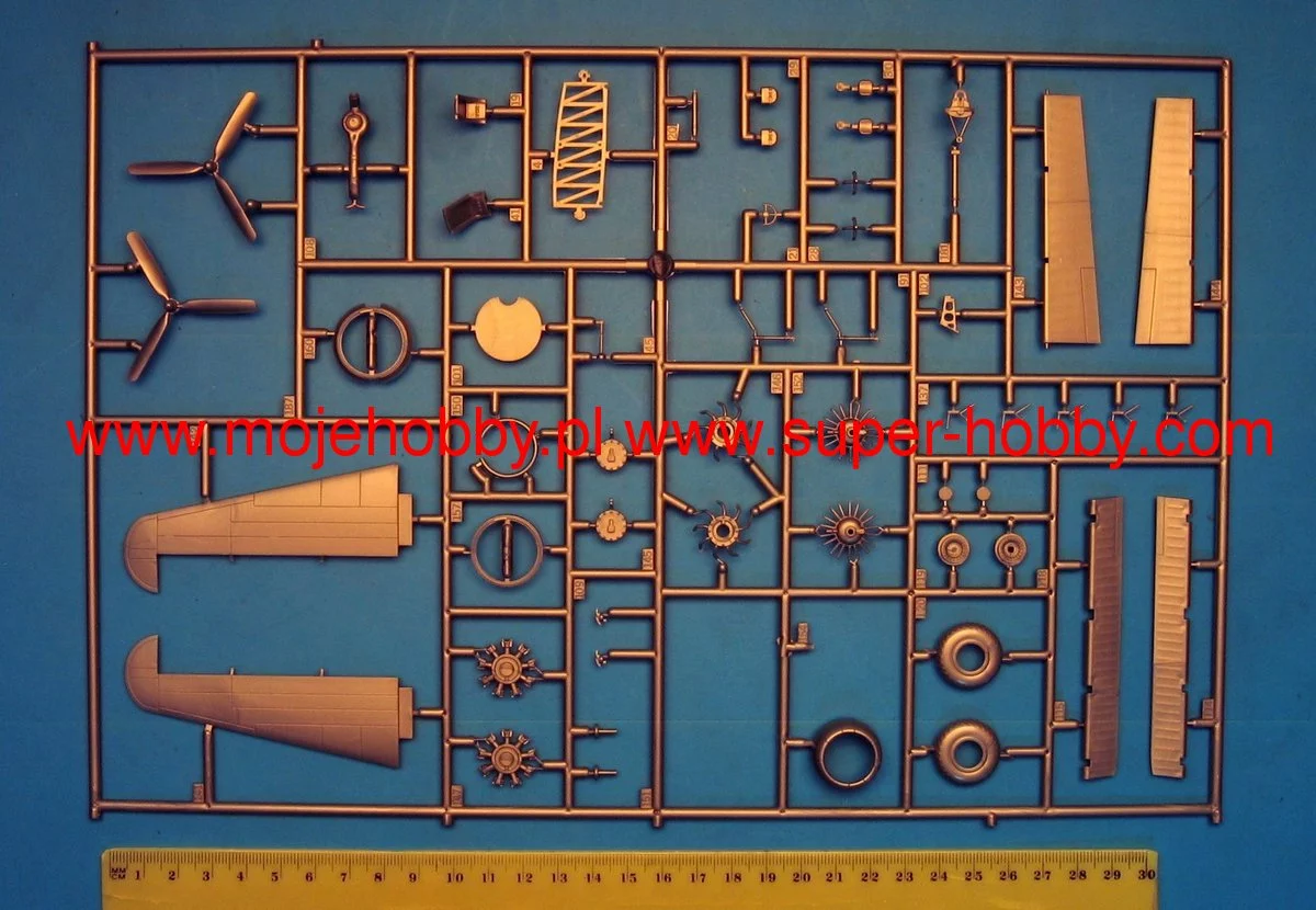 Revell 04283 B-17G Flying Fortress 10 Revell 04283 B-17G Flying Fortress - Image 10