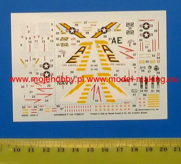 Revell 64029 Grumman F-14A Black Tomcat (model Set) 4 Revell 64029 Grumman F-14A Black Tomcat (model Set) - Image 4