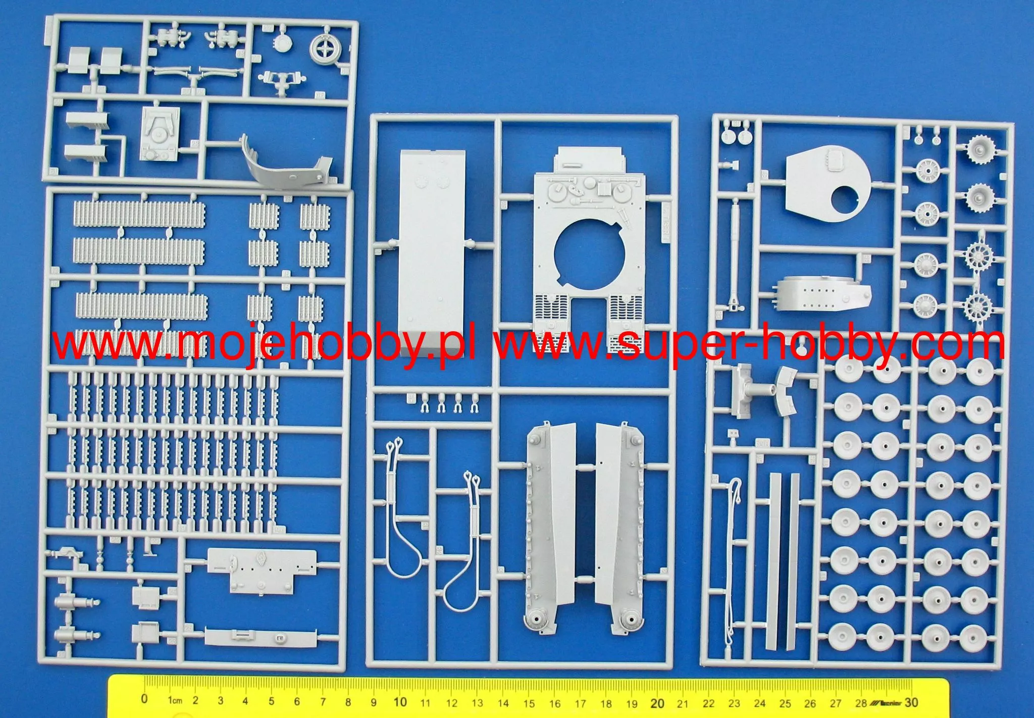 Revell 03262 PzKpfw VI Ausf. H TIGER 7 Revell 03262 PzKpfw VI Ausf. H TIGER - Image 7