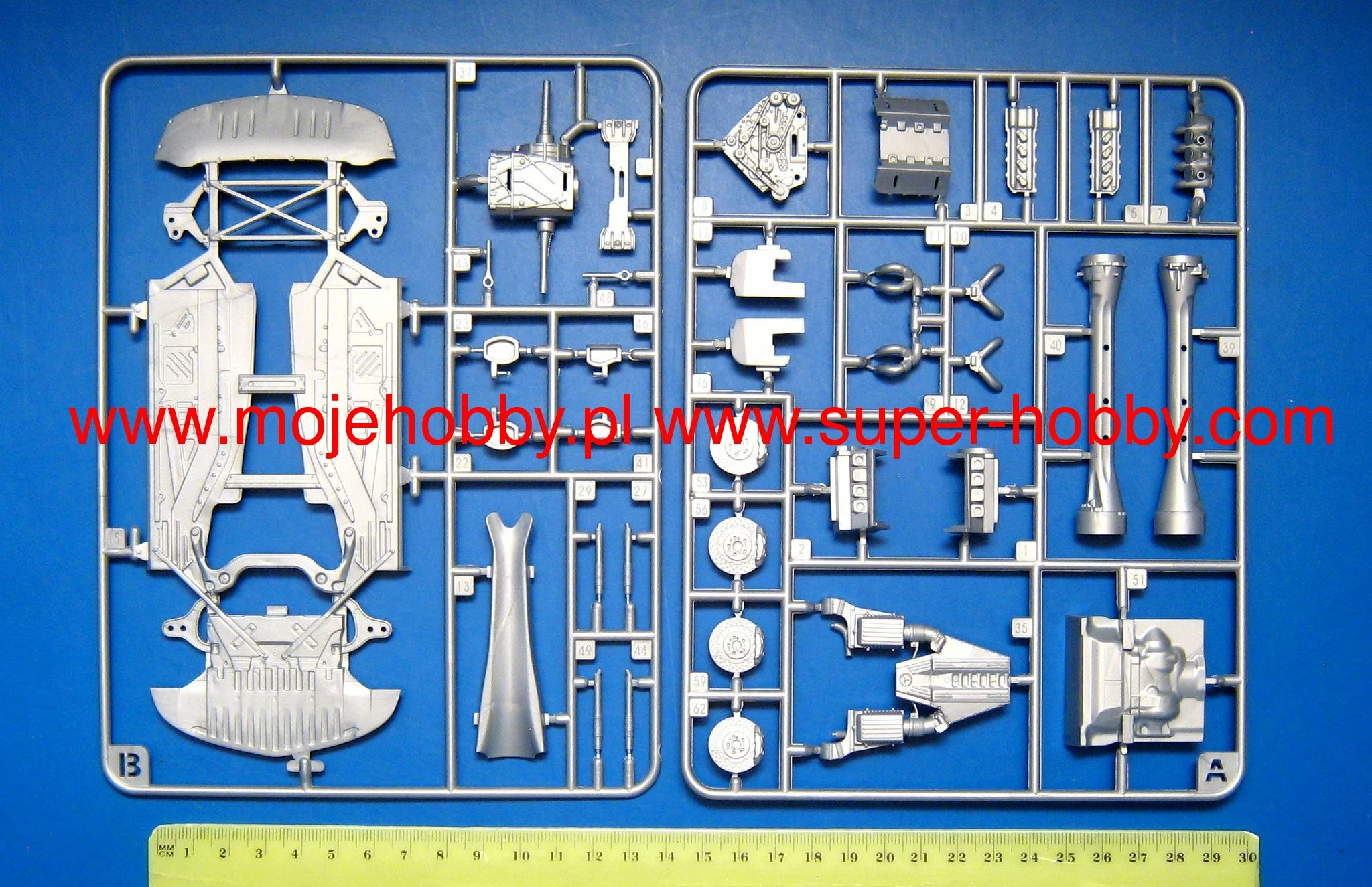 Revell 07100 Mercedes-Benz SLS AMG 9 Revell 07100 Mercedes-Benz SLS AMG - Image 9