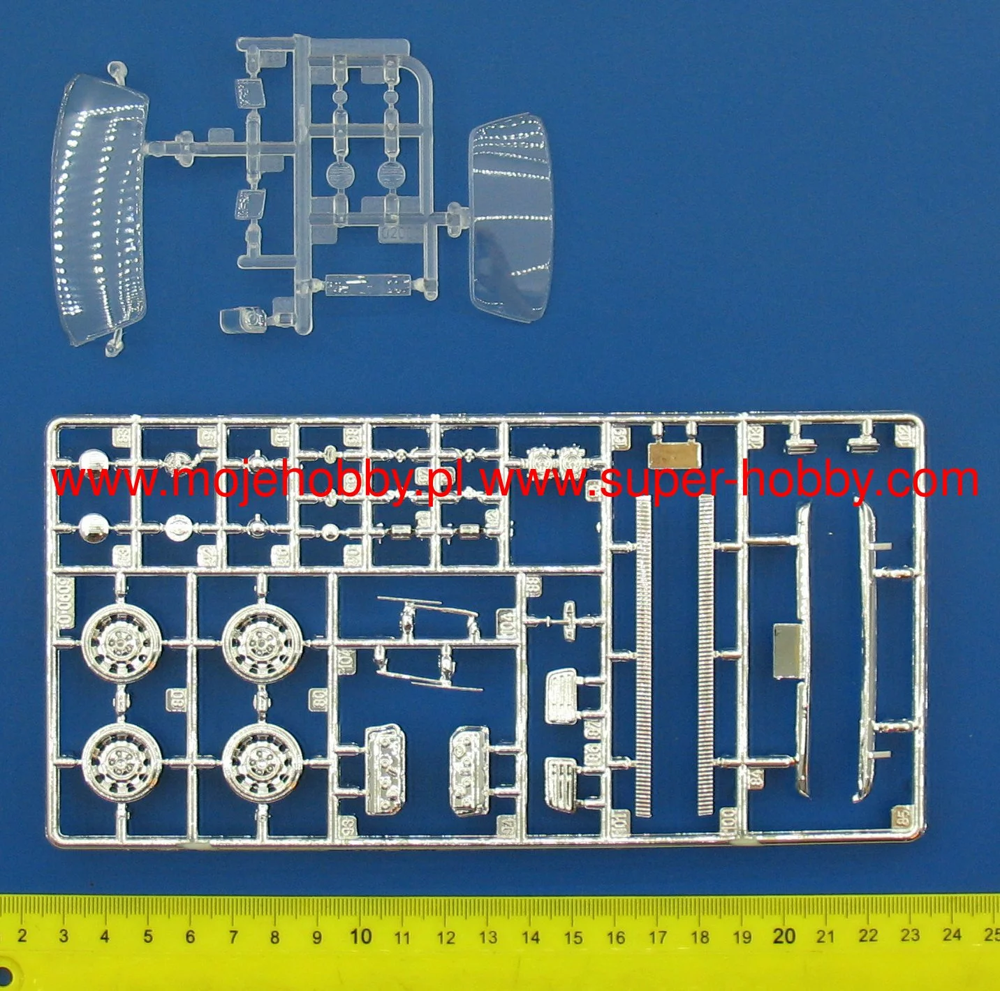 Revell 07664 '70 Plymouth AAR Cuda 7 Revell 07664 '70 Plymouth AAR Cuda - Image 7