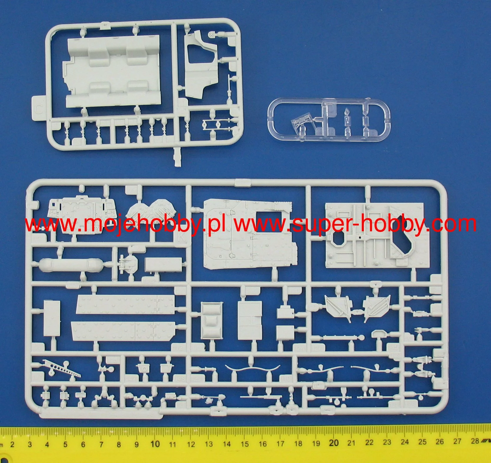 Revell 03283 GTK Boxer Command Post NL 8 Revell 03283 GTK Boxer Command Post NL - Image 8