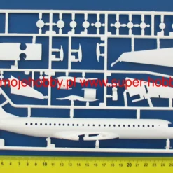 Revell 03883 Embraer 190 Lufthansa "New Livery" 14 Revell 03883 Embraer 190 Lufthansa "New Livery" -Revell 30302 1 rev03883 2