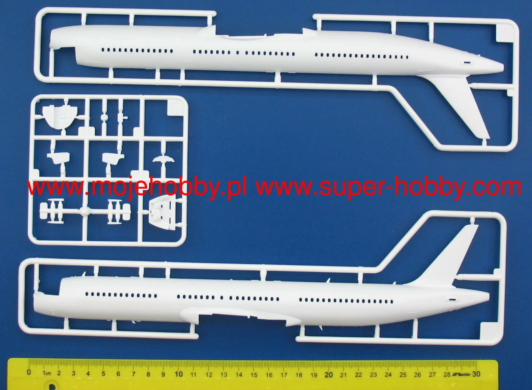 Revell 04952 Airbus A321 Neo 4 Revell 04952 Airbus A321 Neo - Image 4