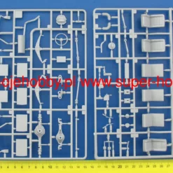 Revell 07047 Land Rover Series III LWB (station Wagon) -Revell 32001 1 rev07047 3