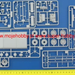 Revell 07047 Land Rover Series III LWB (station Wagon) -Revell 32001 1 rev07047 5