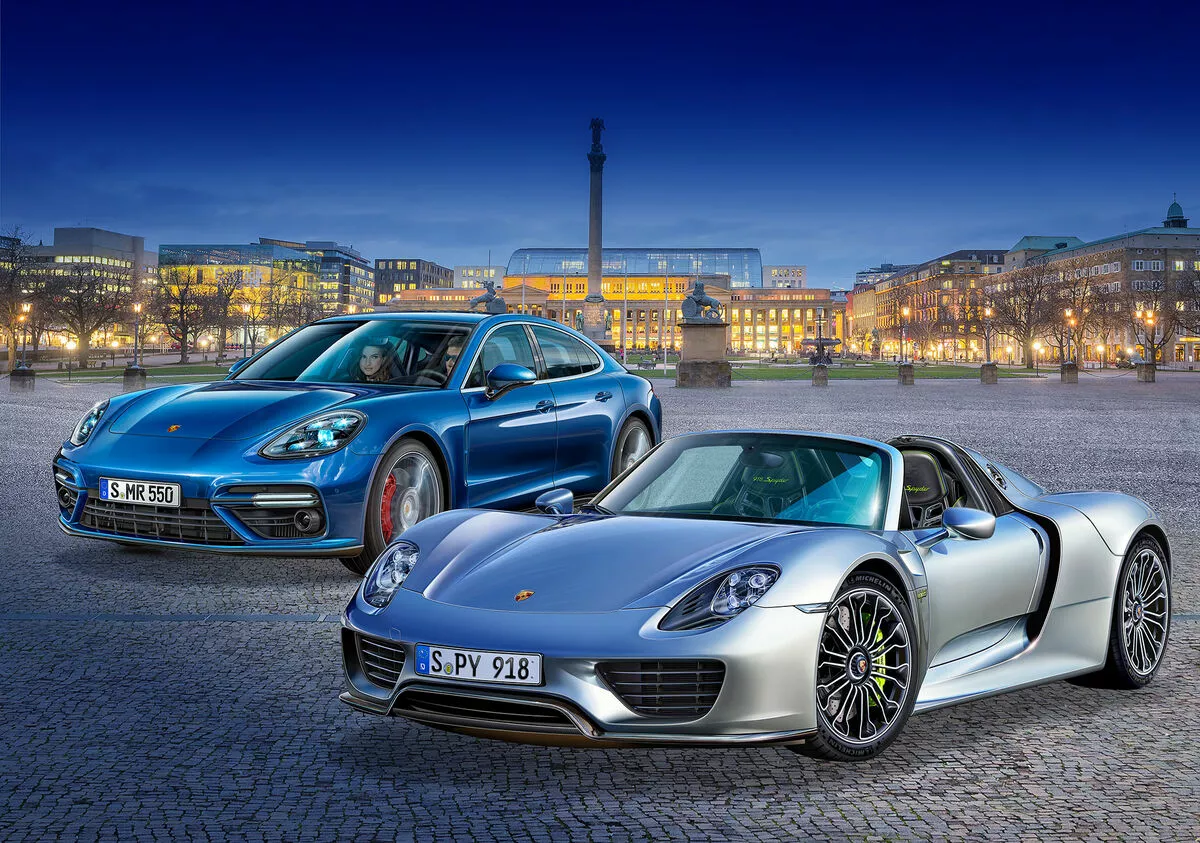 Revell 05681 Porsche Panamera And 918 Spyder Model Set 1 Revell 05681 Porsche Panamera And 918 Spyder Model Set