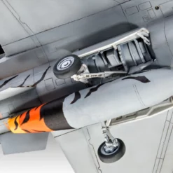 Revell 63860 F-16 MLU TIGER MEET 2018 31 Sqn. Kleine Brogel - Model Set -Revell 35478 rev63860 3