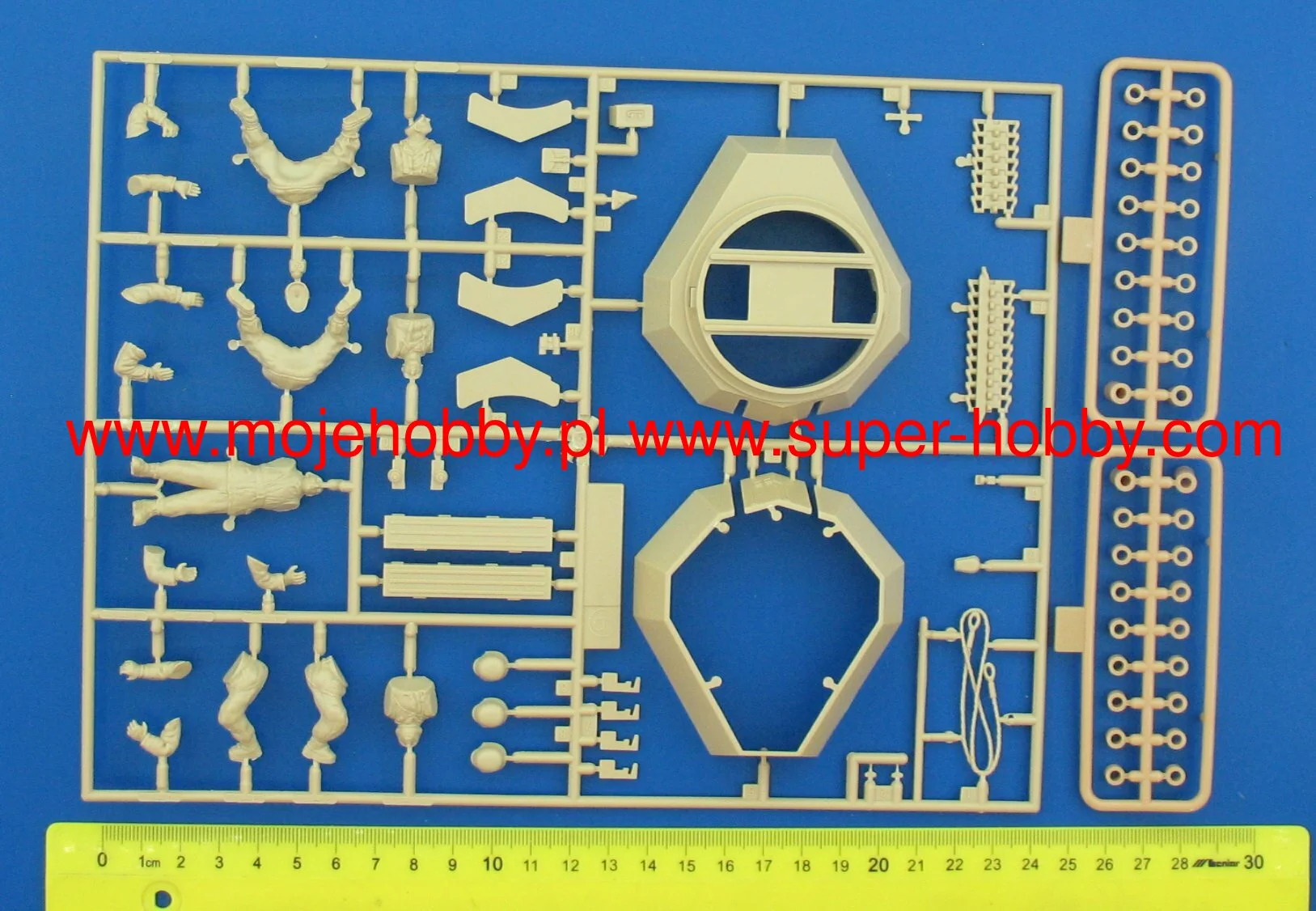 Revell 03296 Flakpanzer IV Wirbelwind 8 Revell 03296 Flakpanzer IV Wirbelwind - Image 8