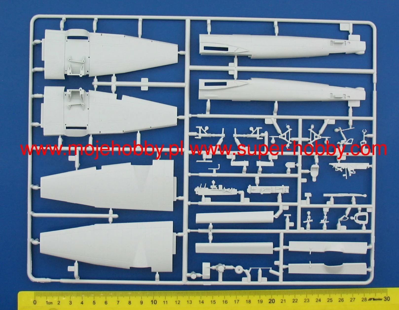 Revell 05691 80th Anniversary Battle Of Britain (Spitfire Mk.I, Hurricane Mk. I, Ju 88A-1, Ju 87B) 3 Revell 05691 80th Anniversary Battle Of Britain (Spitfire Mk.I, Hurricane Mk. I, Ju 88A-1, Ju 87B) - Image 3