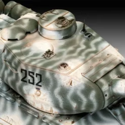 Revell 03319 T-34/85 12 Revell 03319 T-34/85 -Revell 37711 rev03319 3