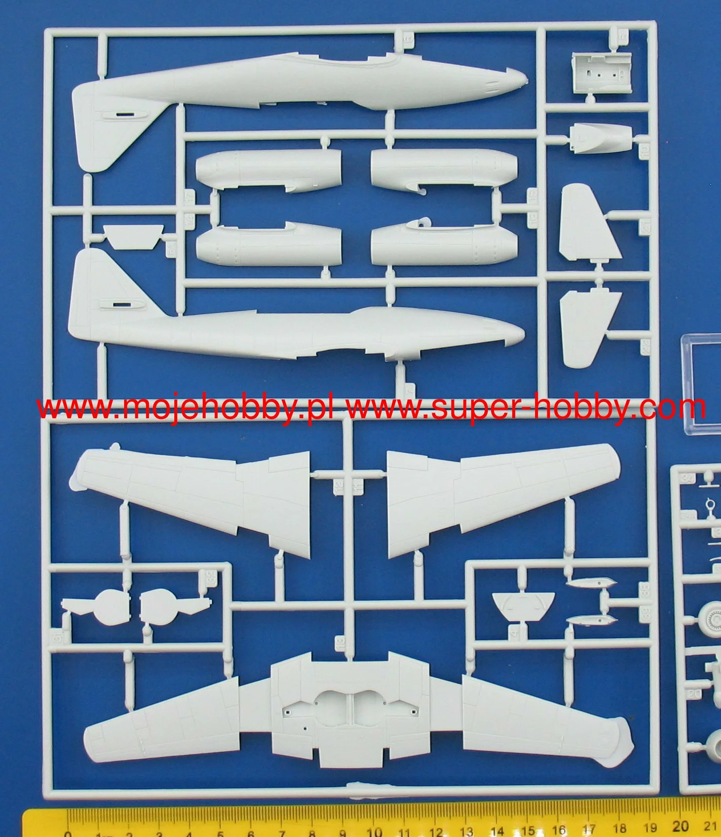Revell 03711 Me262 & P-51B - Combat Set 9 Revell 03711 Me262 & P-51B - Combat Set - Image 9