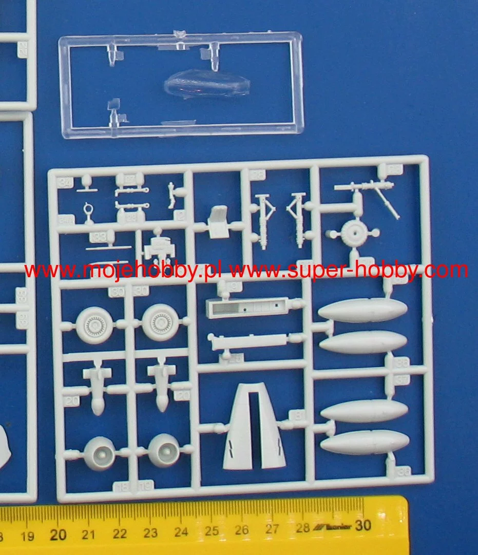 Revell 03711 Me262 & P-51B - Combat Set 10 Revell 03711 Me262 & P-51B - Combat Set - Image 10