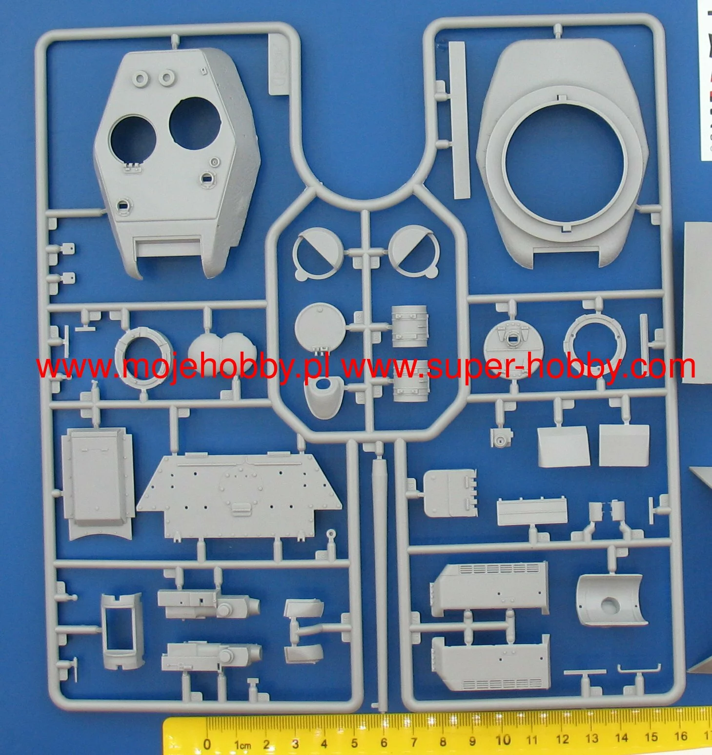 Revell 03319 T-34/85 8 Revell 03319 T-34/85 - Image 8