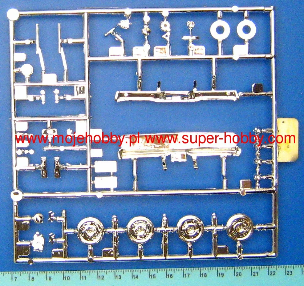 Revell 07188 1968 Dodge Charger (2in1) 8 Revell 07188 1968 Dodge Charger (2in1) - Image 8