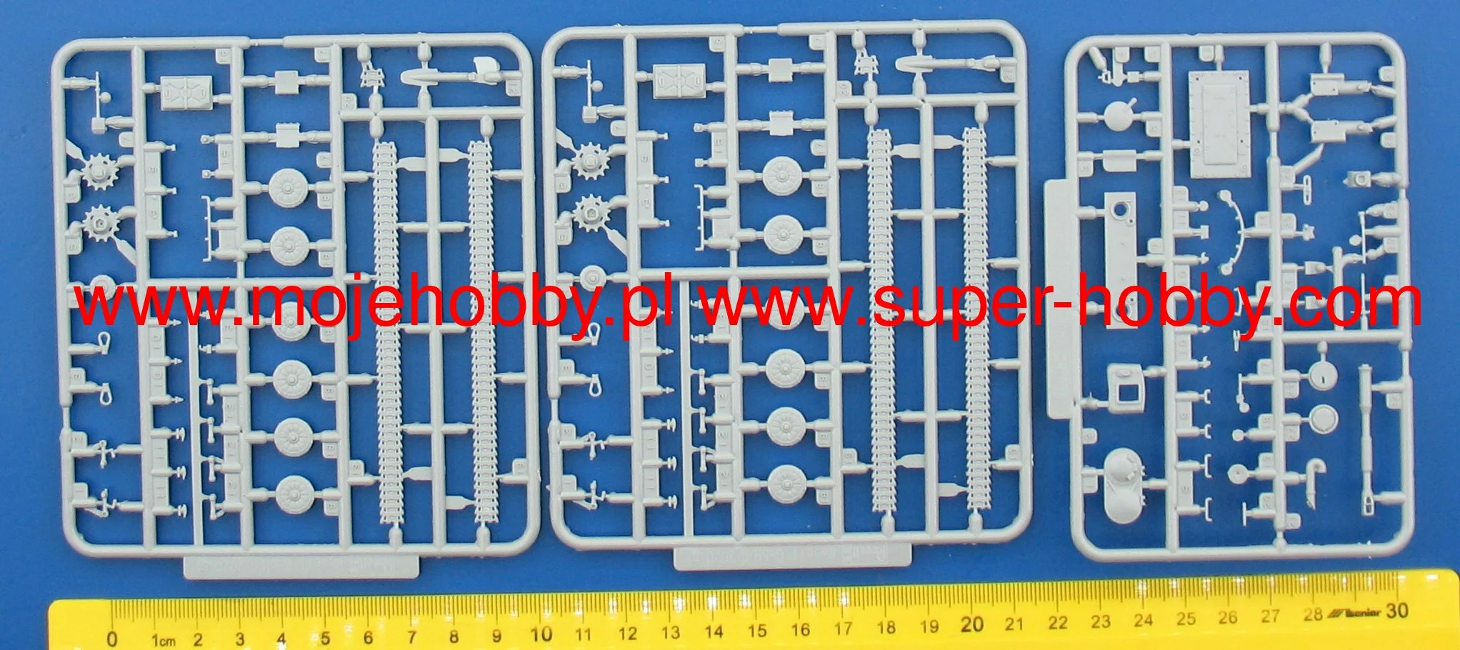 Revell 03314 PT-76B 8 Revell 03314 PT-76B - Image 8