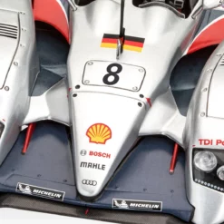 Revell 05682 Audi R10 TDI Le Mans & 3D Puzzle Model Set -Revell 39269 rev05682 7