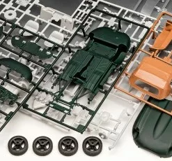 Revell 07687 Jaguar E-Type Roadster -Revell 39269 rev07687 7
