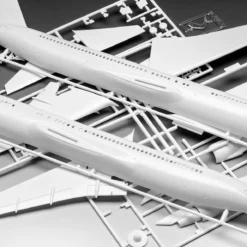 Revell 03862 Boeing 767-300ER British Airways "Chelsea Rose" -Revell 40491 rev03862 6