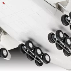 Revell 03872 Airbus A380-800 Lufthansa "New Livery" -Revell 40674 03872 md04 airbus a380 800 lufthansa new livery