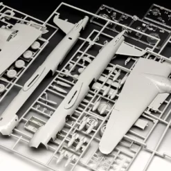 Revell 03913 Heinkel He-177A-5 Greif -Revell 40674 03913 sp heinkel he177 a 5 greif