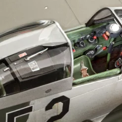 Revell 03944 P-51D-5NA Mustang -Revell 40674 03944 d04 p 51d mustang