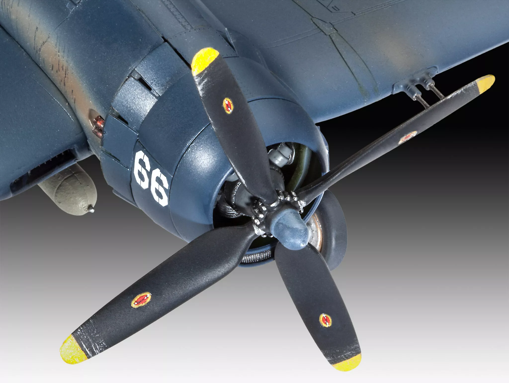 Revell 03955 F4U-4 Corsair 3 Revell 03955 F4U-4 Corsair - Image 3