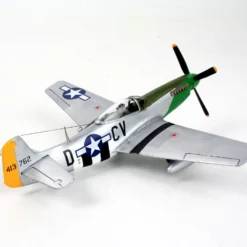 Revell 04148 North-American P-51D Mustang -Revell 40674 04148 ma p51d mustang