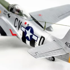 Revell 04148 North-American P-51D Mustang -Revell 40674 04148 md01 p51d mustang