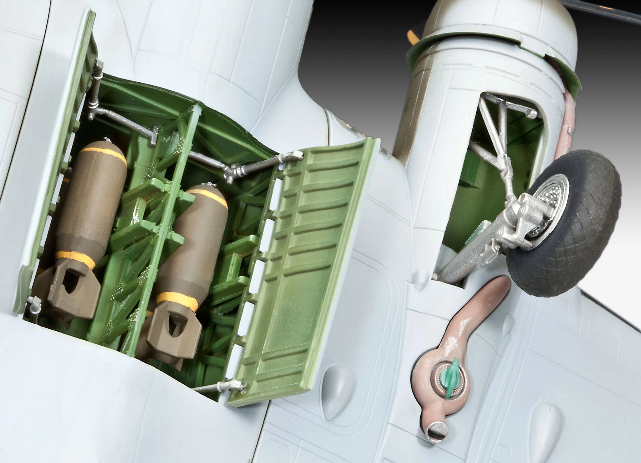 Revell 04279 B-17F Memphis Belle 5 Revell 04279 B-17F Memphis Belle - Image 5