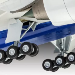 Revell 04945 Boeing 777-300ER -Revell 40674 04945 d03 boeing 777 300er