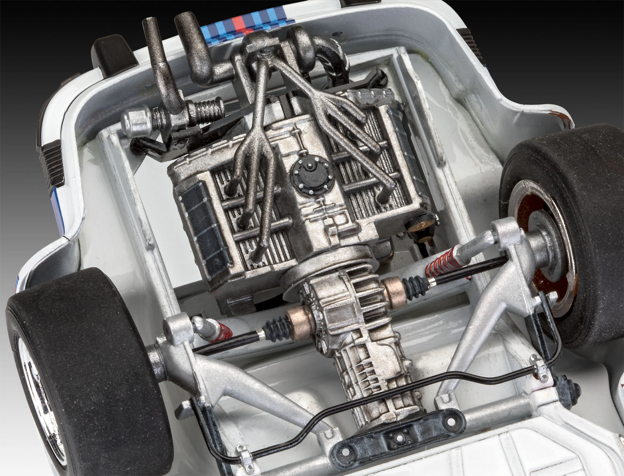 Revell 67685 Porsche 934 RSR "Martini" Model Set 4 Revell 67685 Porsche 934 RSR "Martini" Model Set - Image 4