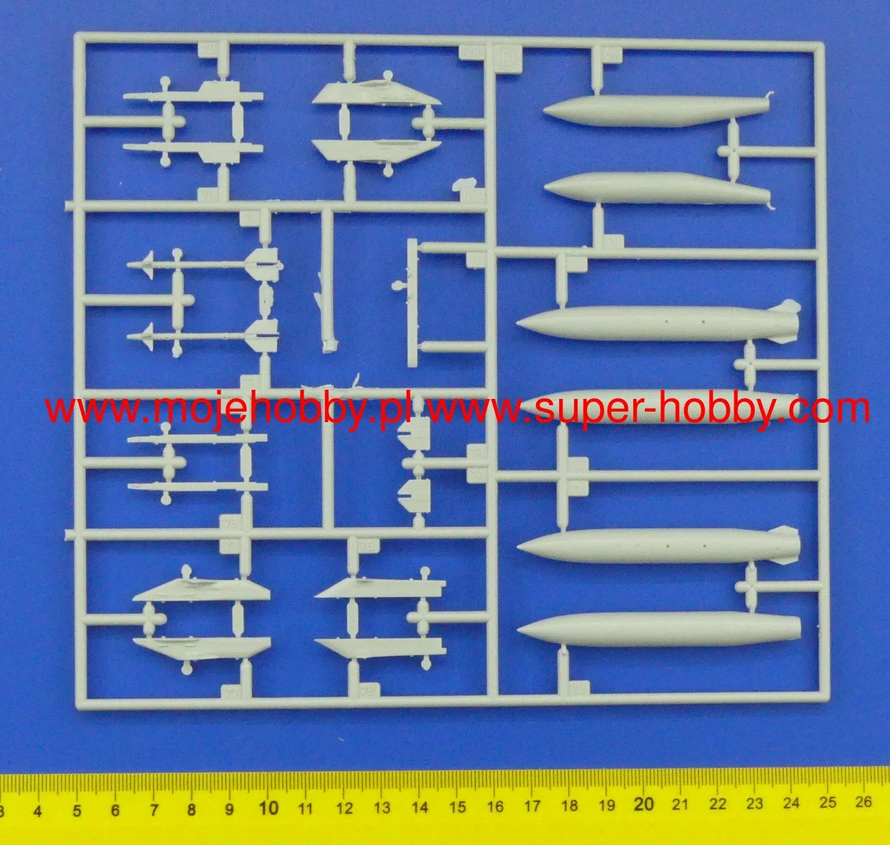Revell 63844 Lockheed Martin F-16D Tigermeet 2014 Model Set 3 Revell 63844 Lockheed Martin F-16D Tigermeet 2014 Model Set - Image 3