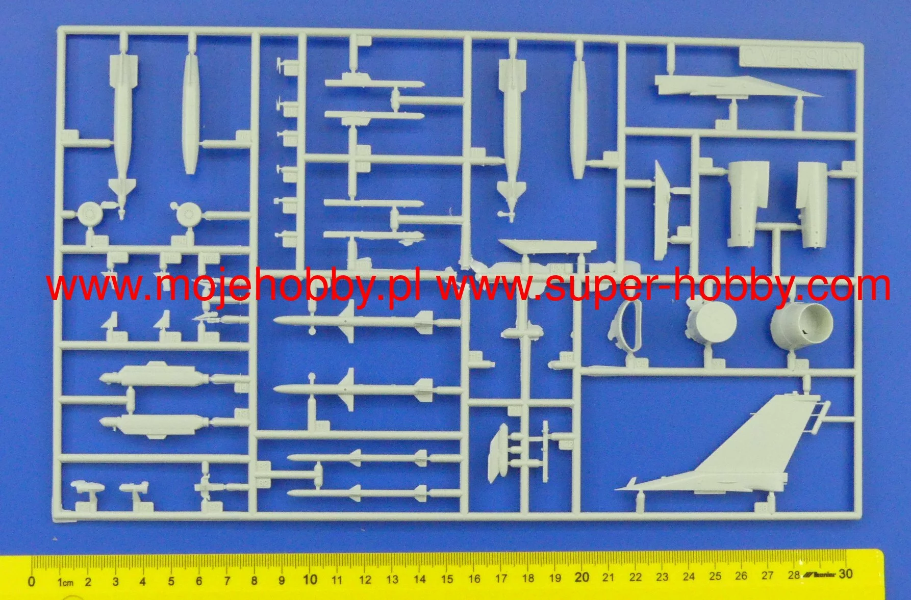 Revell 63844 Lockheed Martin F-16D Tigermeet 2014 Model Set 5 Revell 63844 Lockheed Martin F-16D Tigermeet 2014 Model Set - Image 5