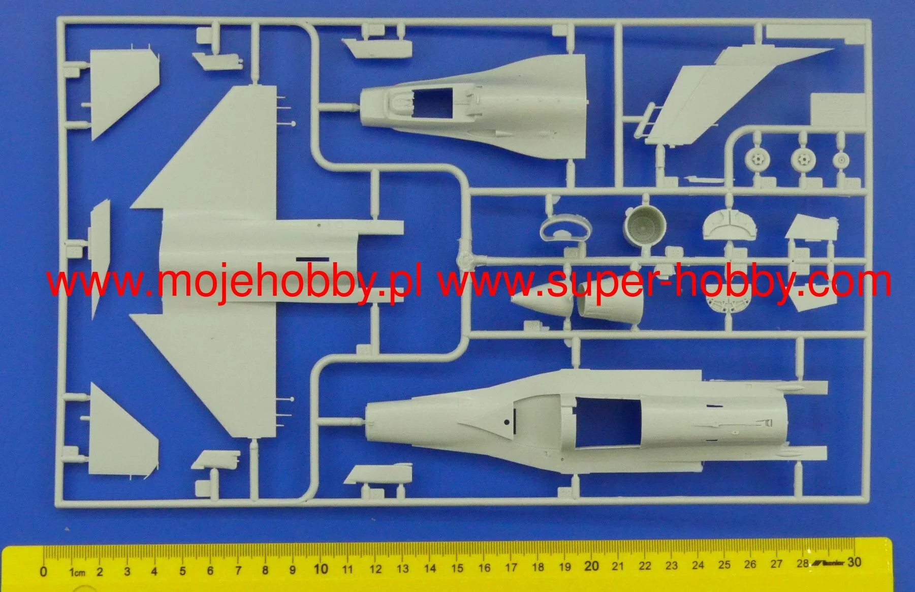 Revell 63844 Lockheed Martin F-16D Tigermeet 2014 Model Set 6 Revell 63844 Lockheed Martin F-16D Tigermeet 2014 Model Set - Image 6