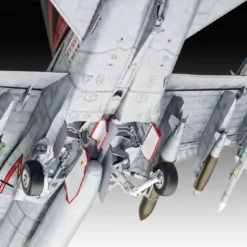 Revell 03847 F/A-18F Super Hornet Twinseater -Revell 41572 rev03847 5