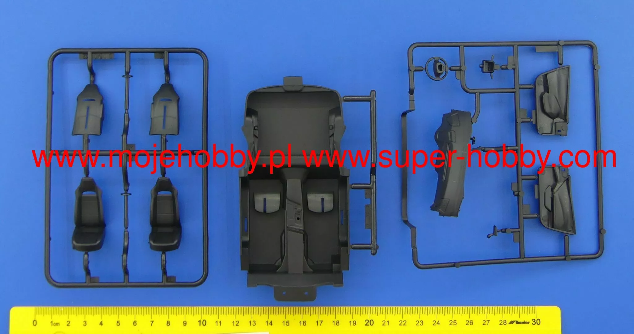 Revell 07825 2014 Corvette Stingray "Promotion Box" Easy-click System - Model Kit 8 Revell 07825 2014 Corvette Stingray "Promotion Box" Easy-click System - Model Kit - Image 8