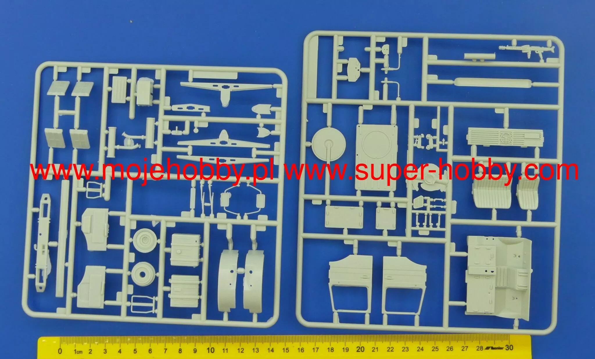 Revell 03337 Unimog 2T Milgl 5 Revell 03337 Unimog 2T Milgl - Image 5