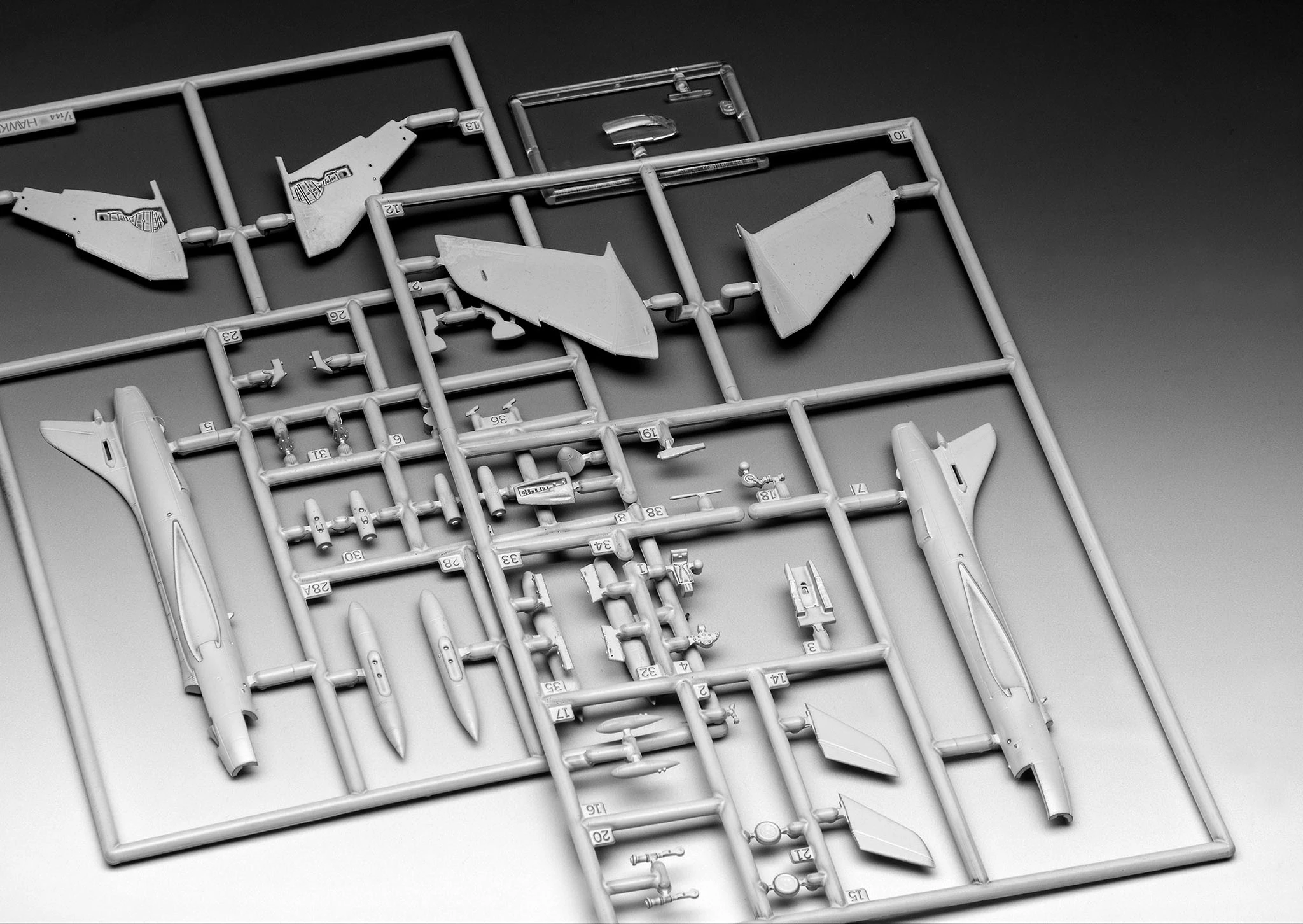 Revell 63833 Hawker Hunter FGA.9 - Model Set 6 Revell 63833 Hawker Hunter FGA.9 - Model Set - Image 6