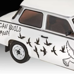 Revell 07713 Trabant 601S "Builder's Choice" -Revell 50699 rev07713 4