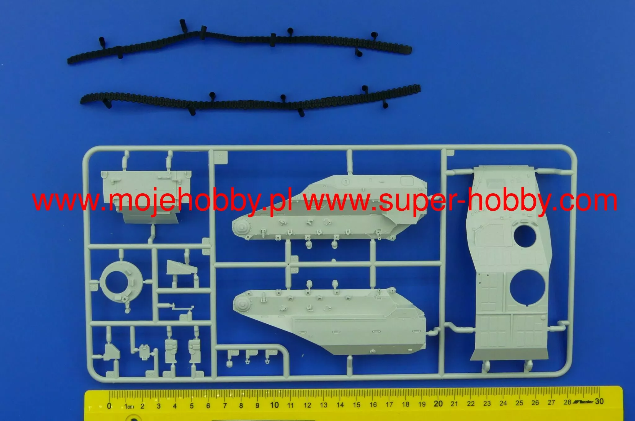 Revell 03336 Wiesel 2 LeFlaSys BF/UF 8 Revell 03336 Wiesel 2 LeFlaSys BF/UF - Image 8