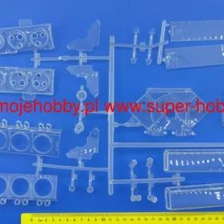 Revell 00460 Visible V-8 Engine -Revell 53470 1 rev00460 3