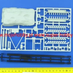NEW! Revell 63297 Churchill A.V.R.E. - Model Set -Revell 54055 1 rev63297 2